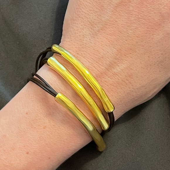 Uno de 50 leather and gold wrap bracelet - Picture 1 of 3